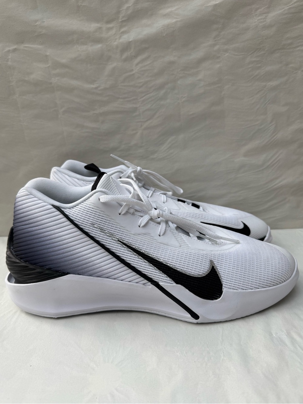 Nike GT Jump Academy Men’s Basketball Shoes - Black & White - Size 11 - NWT